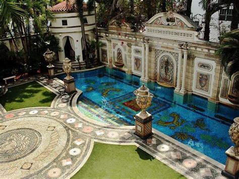 giani versace mansion|Altro.